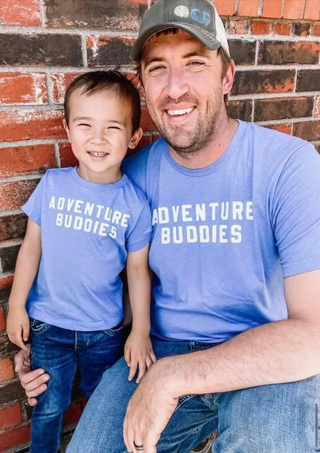 ADVENTURE BUDDIES - Unisex Tee