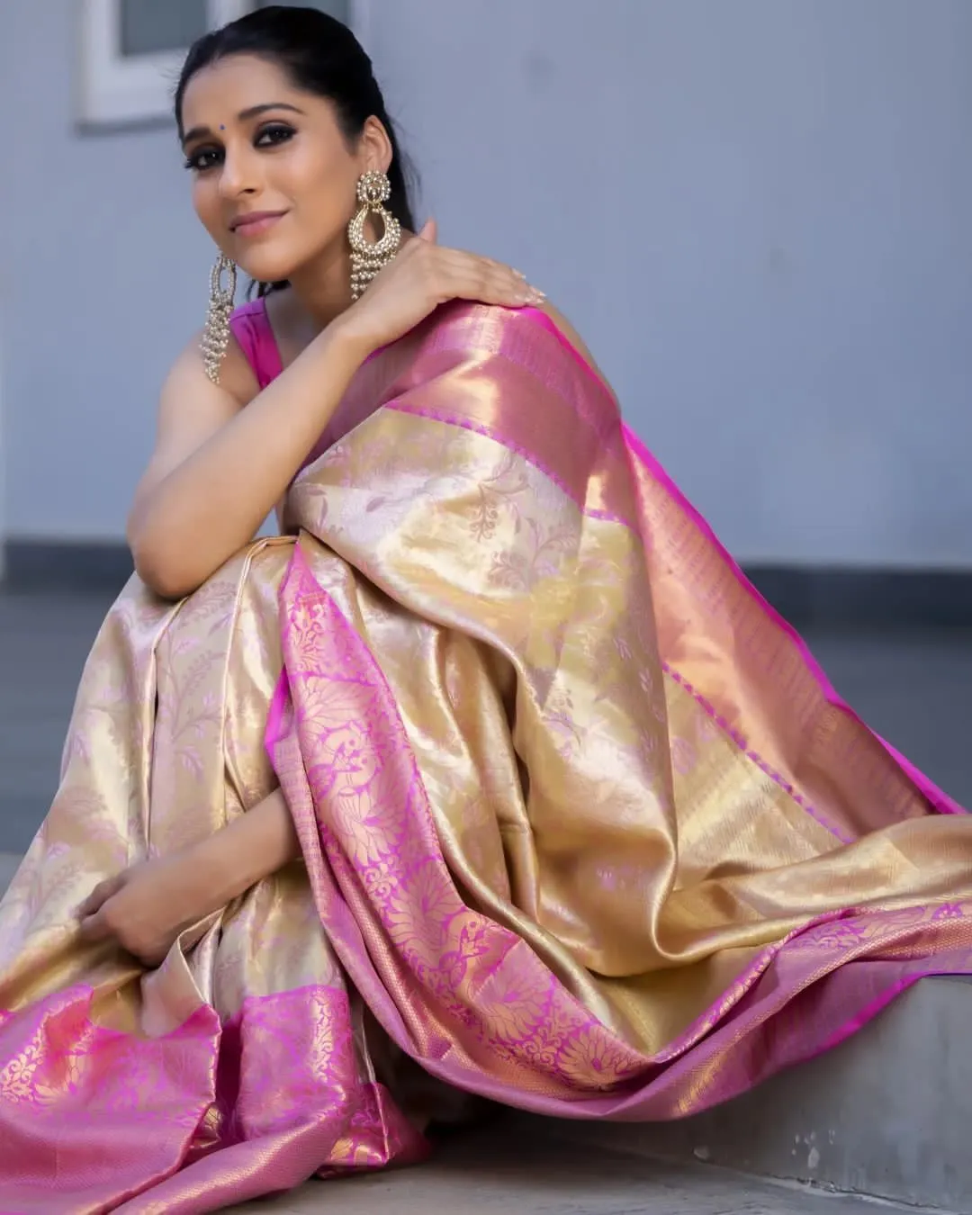 Engrossing Beige Soft Silk Saree With Luxuriant Blouse Piece
