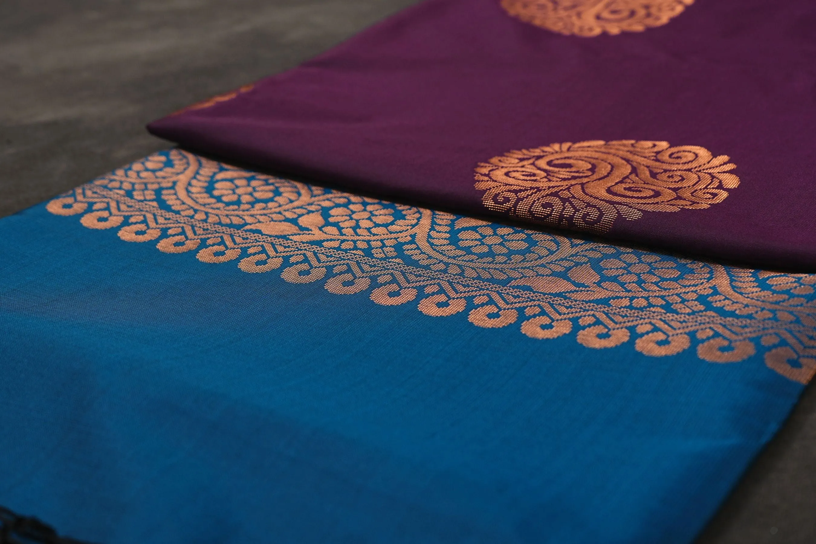 Handwoven Kanchipuram Blended Silk Saree: Traditional and Elegant