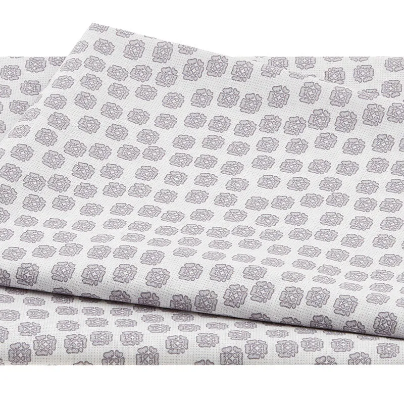 Quilters Basic Harmony 4520 - Circle Grey One Yard Cut