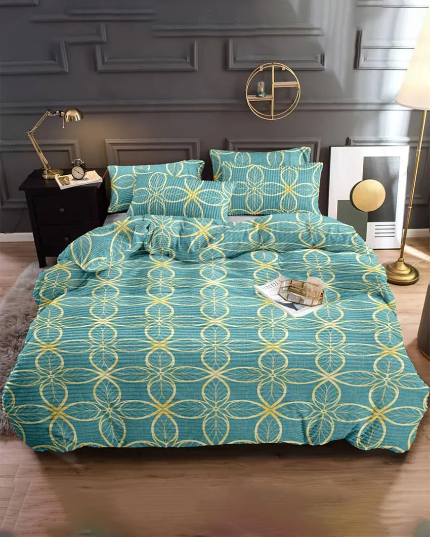 Snug and Stylish Flannel Printed Duvet Cover