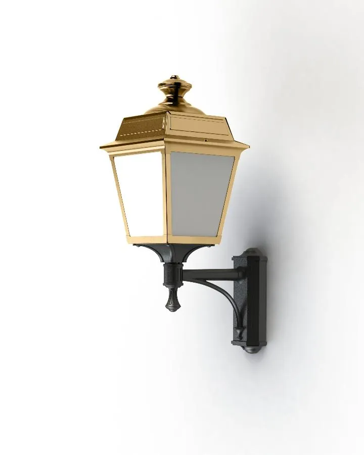 Traditional Lantern Wall Light